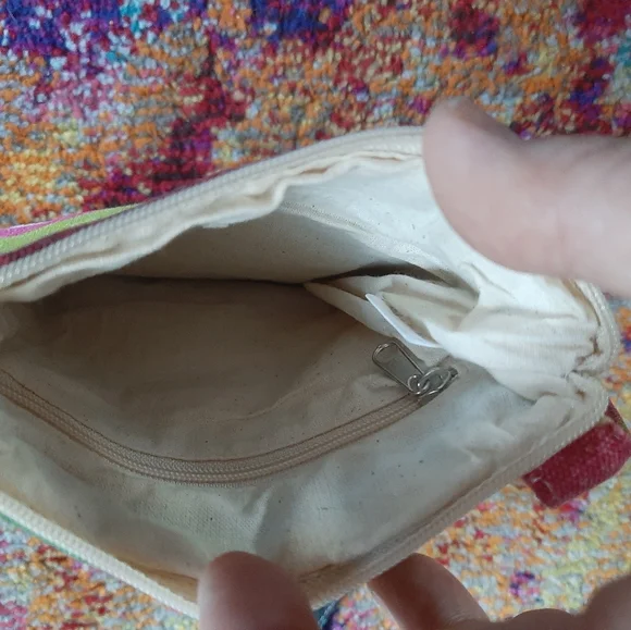 Multicolor chevron crossbody purse NWOT - Picture 3 of 3